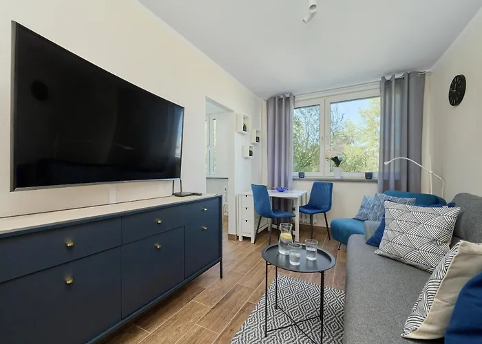 Beautiful & Bright Krynicka For 3 Guests By Renters Appartement *
