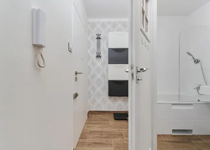 Appartement Beautiful & Bright Krynicka For 3 Guests By Renters *