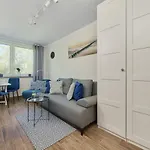 Beautiful & Bright Krynicka For 3 Guests By Renters アパート ヴロツワフ