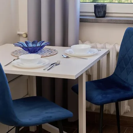 アパート Beautiful & Bright Krynicka For 3 Guests By Renters ヴロツワフ