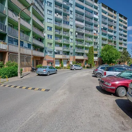 Beautiful & Bright Krynicka For 3 Guests By Renters Wroclaw